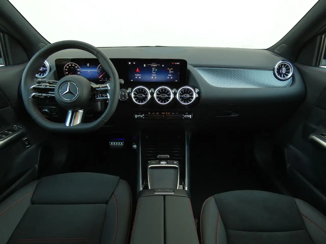 Mercedes-Benz GLA 2026 — фото 15