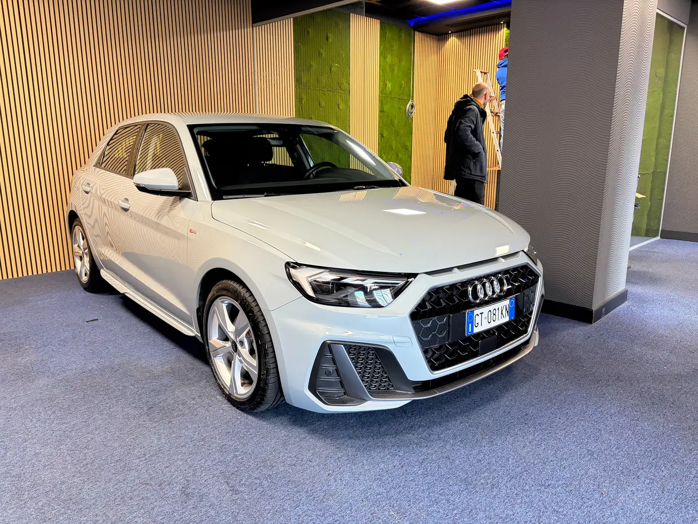Audi A1 A1 Sportback 30 1.0 S Line Edition 116cv s-tronic Grigio - 2