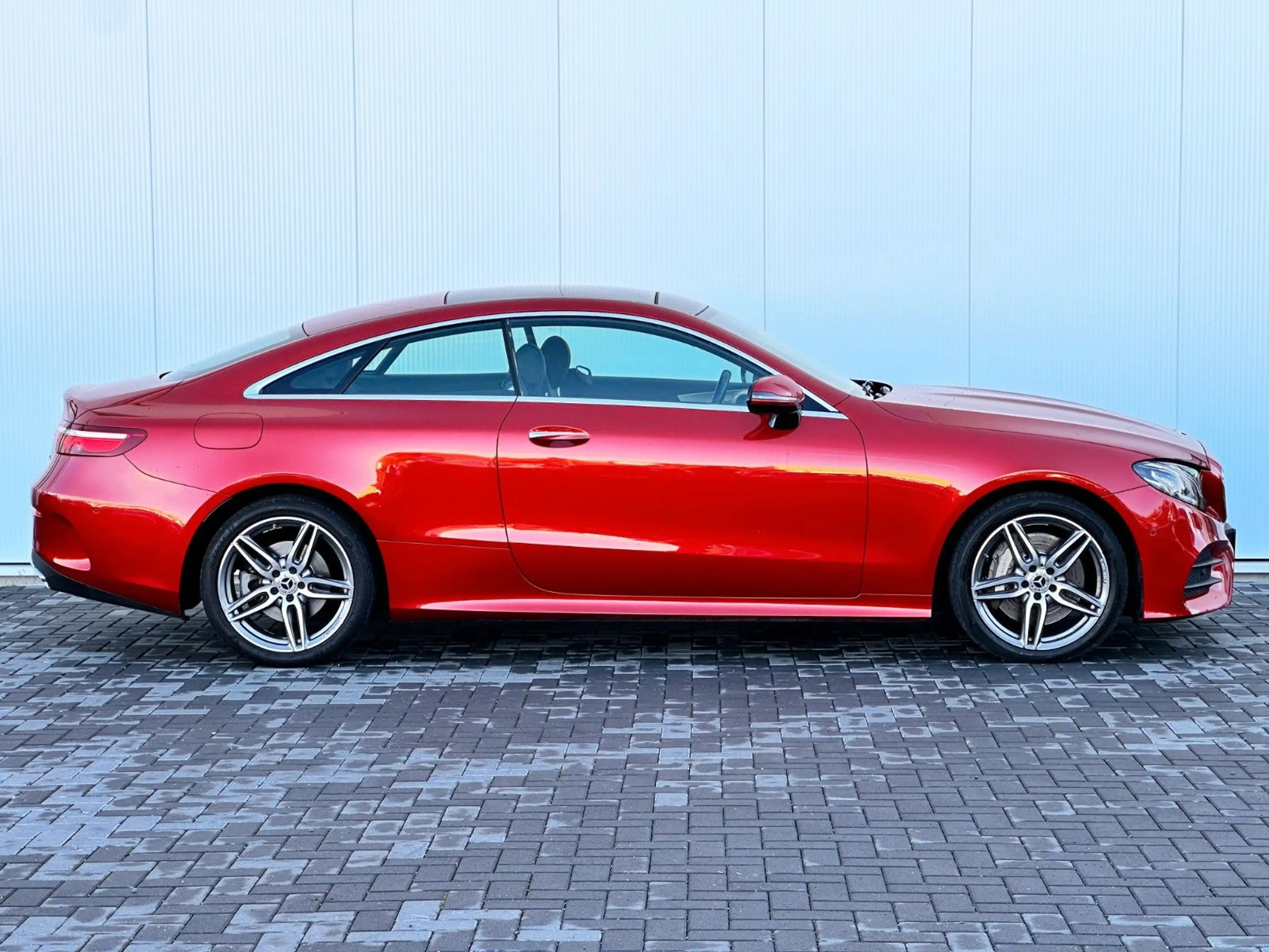 Mercedes-Benz E 400 d Coupe 4Matic AMG-LINE*DISTR*PANO*KEYLESS — photo 4
