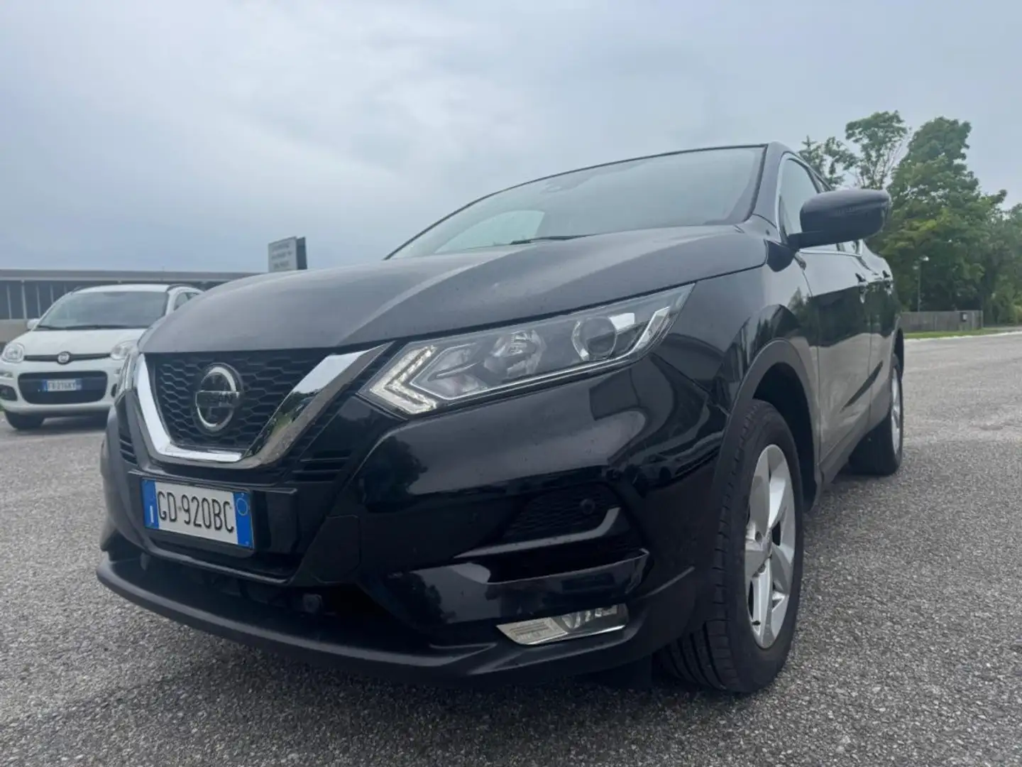 Nissan Qashqai 1.5 dCi 115 CV Tekna+ Unicoproprietario Negro - 1