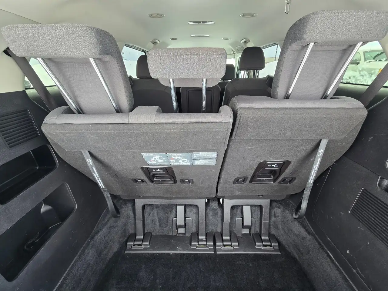 Kia Carnival снимка Kia Carnival