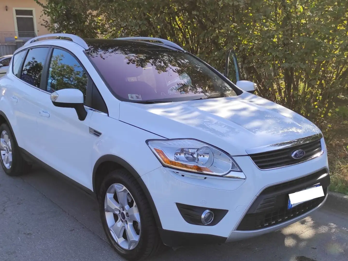 Ford Kuga Kuga I 2.0 tdci Titanium 4wd 136cv dpf Bianco - 1