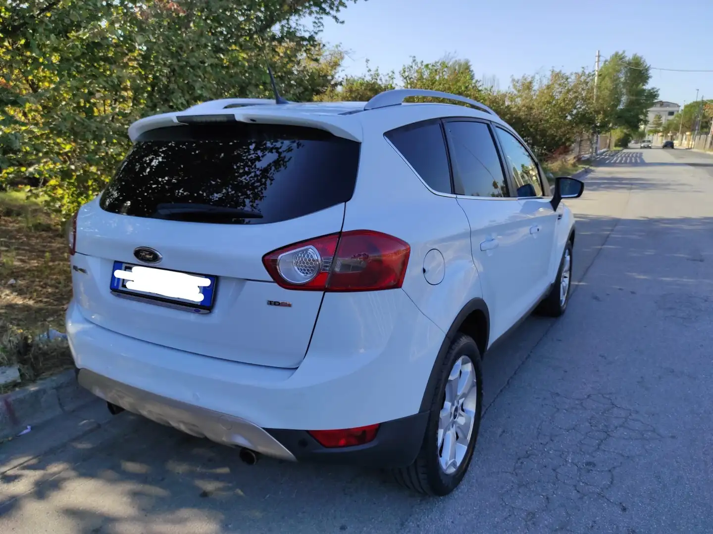 Ford Kuga Kuga I 2.0 tdci Titanium 4wd 136cv dpf Bianco - 2