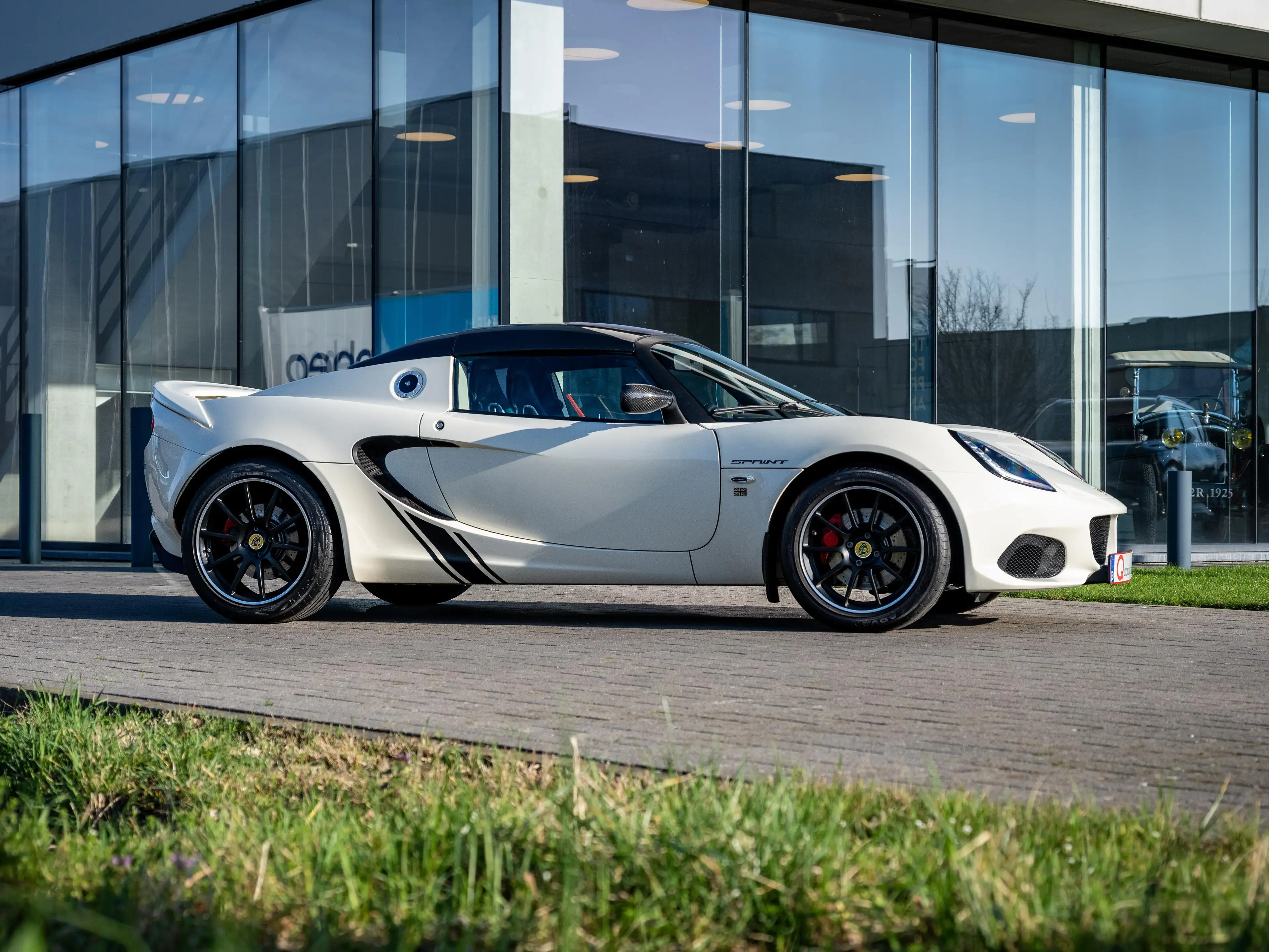 Lotus Elise Sprint 220 with carbon Hardtop and softtop — photo 4
