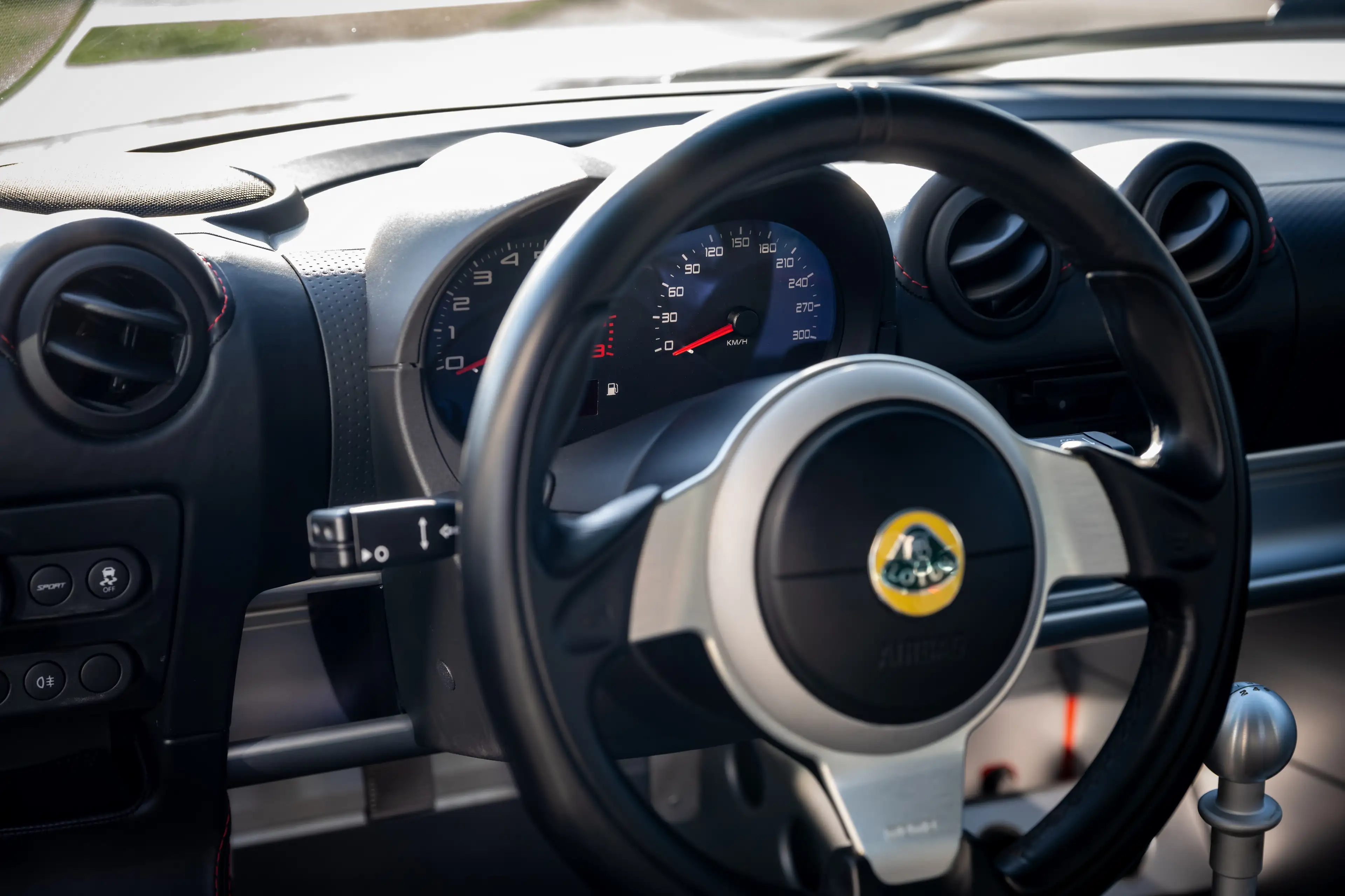 Lotus Elise Sprint 220 with carbon Hardtop and softtop — photo 15