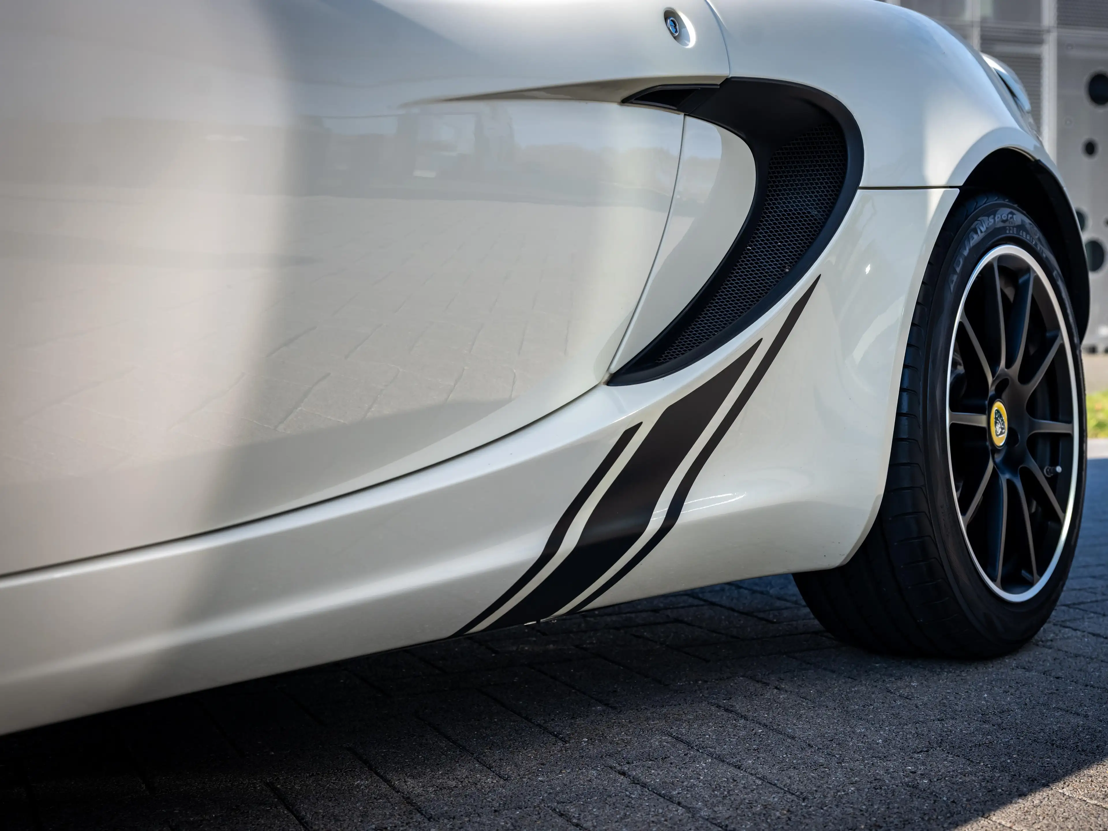 Lotus Elise Sprint 220 with carbon Hardtop and softtop — photo 12