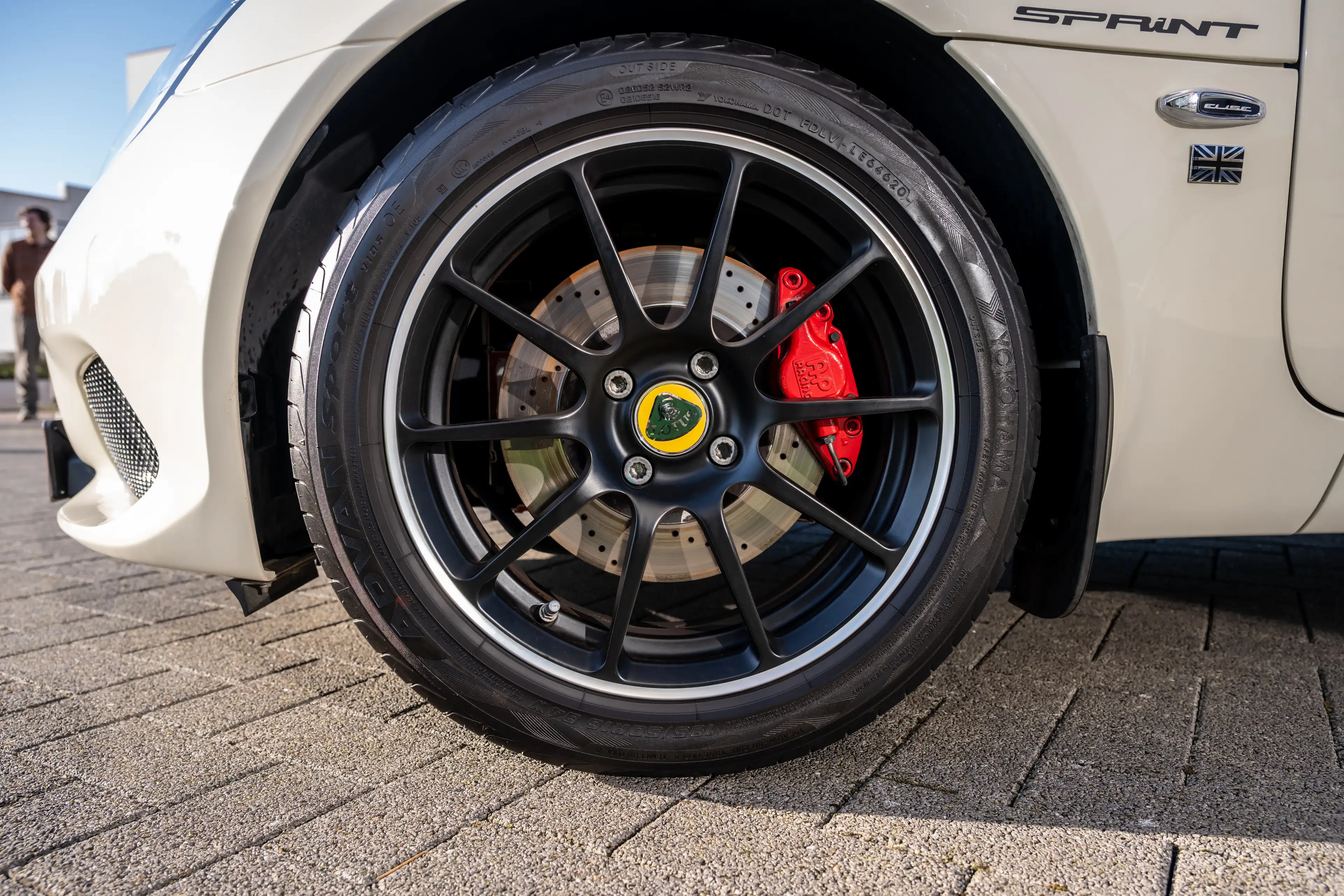 Lotus Elise Sprint 220 with carbon Hardtop and softtop — photo 11