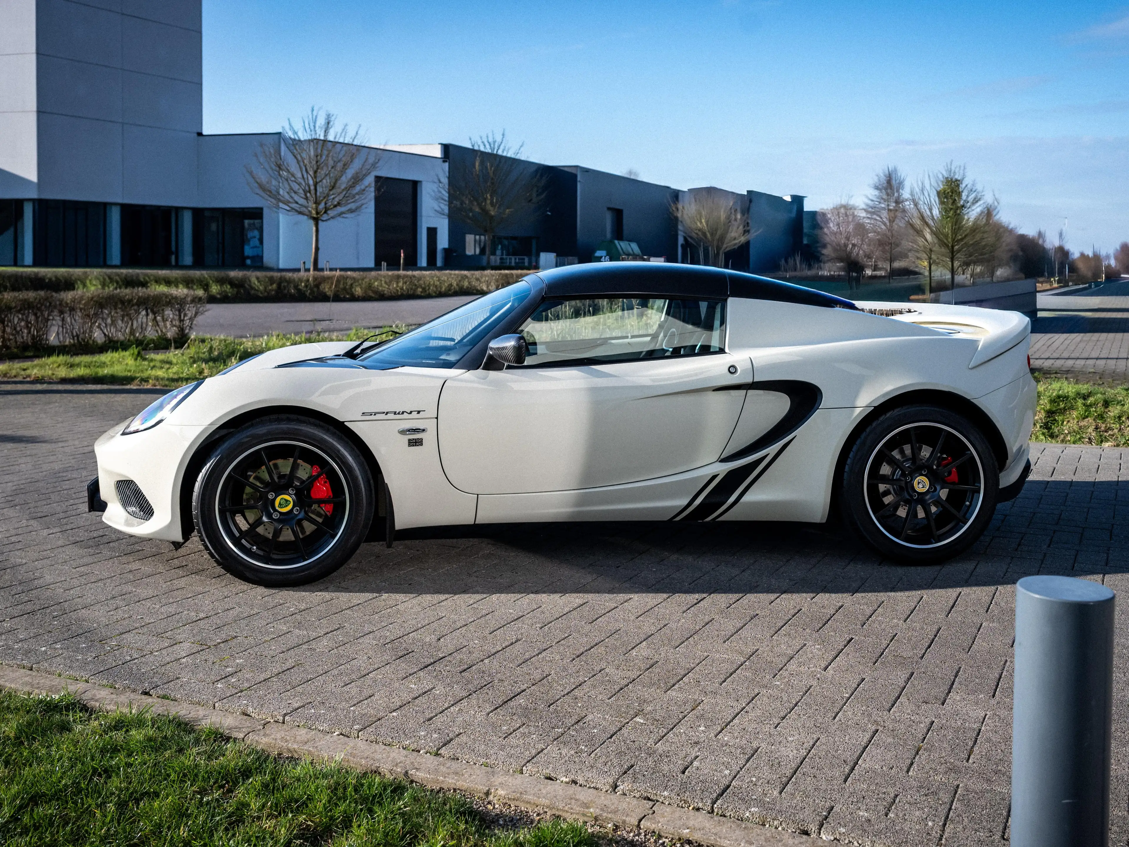 Lotus Elise Sprint 220 with carbon Hardtop and softtop — photo 13