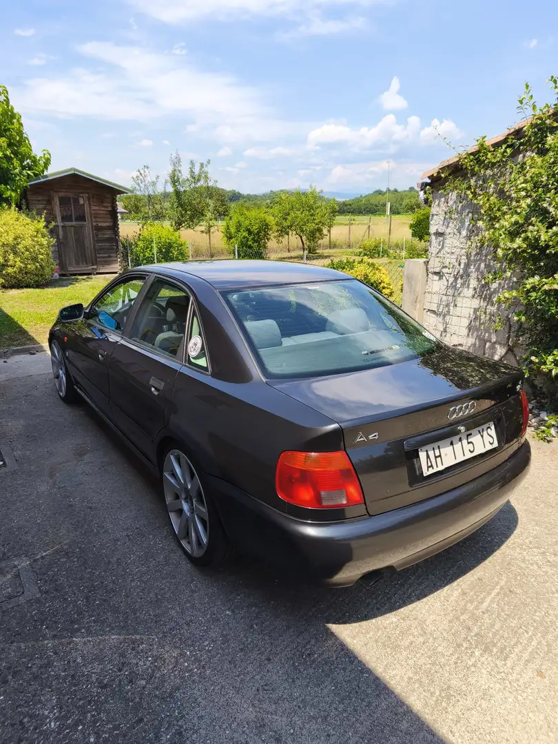 Audi A4 1.6 - 2
