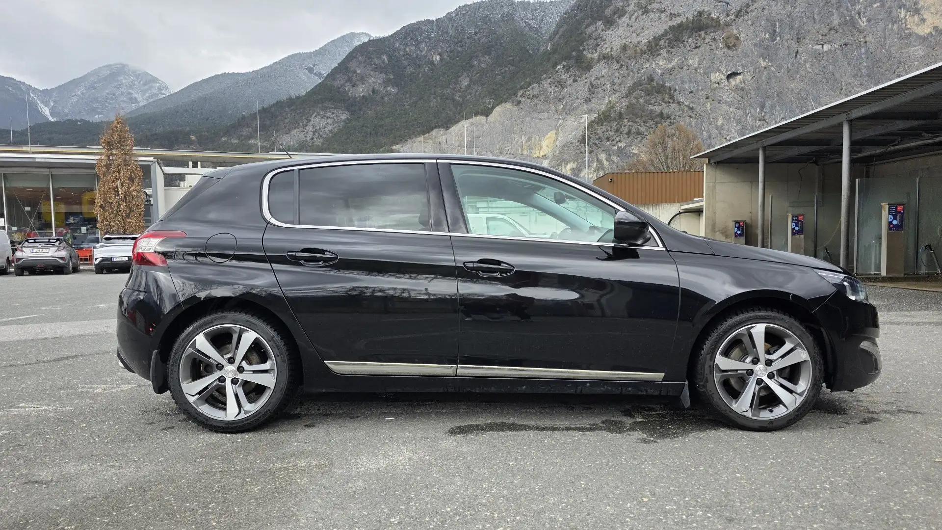 Peugeot 308 1,2 PureTech Allure S&S 17" - 2