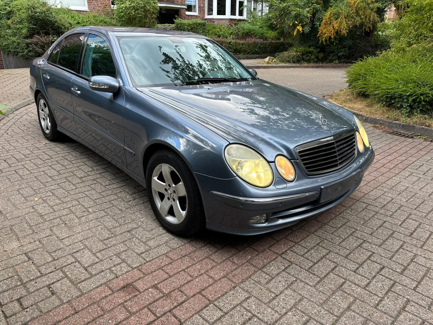 Mercedes-Benz E 240 E 240 (211)Avantgarde 4xKlimatronik Scheckheft Blau - 2