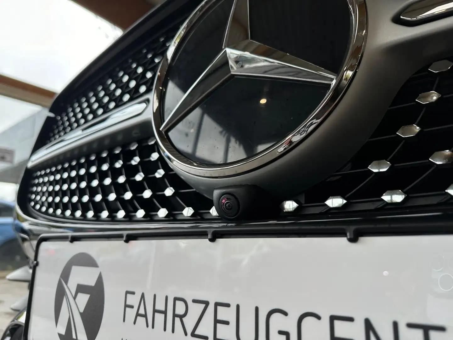Mercedes-Benz GLC 300 4MATIC/360°/BURMESTER/PANO/CARPLAY Schwarz - 2
