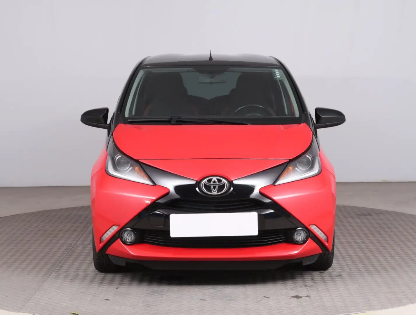 Toyota Aygo 1.0 x-play Team D AUT Kam. LM PDC Rouge - 2