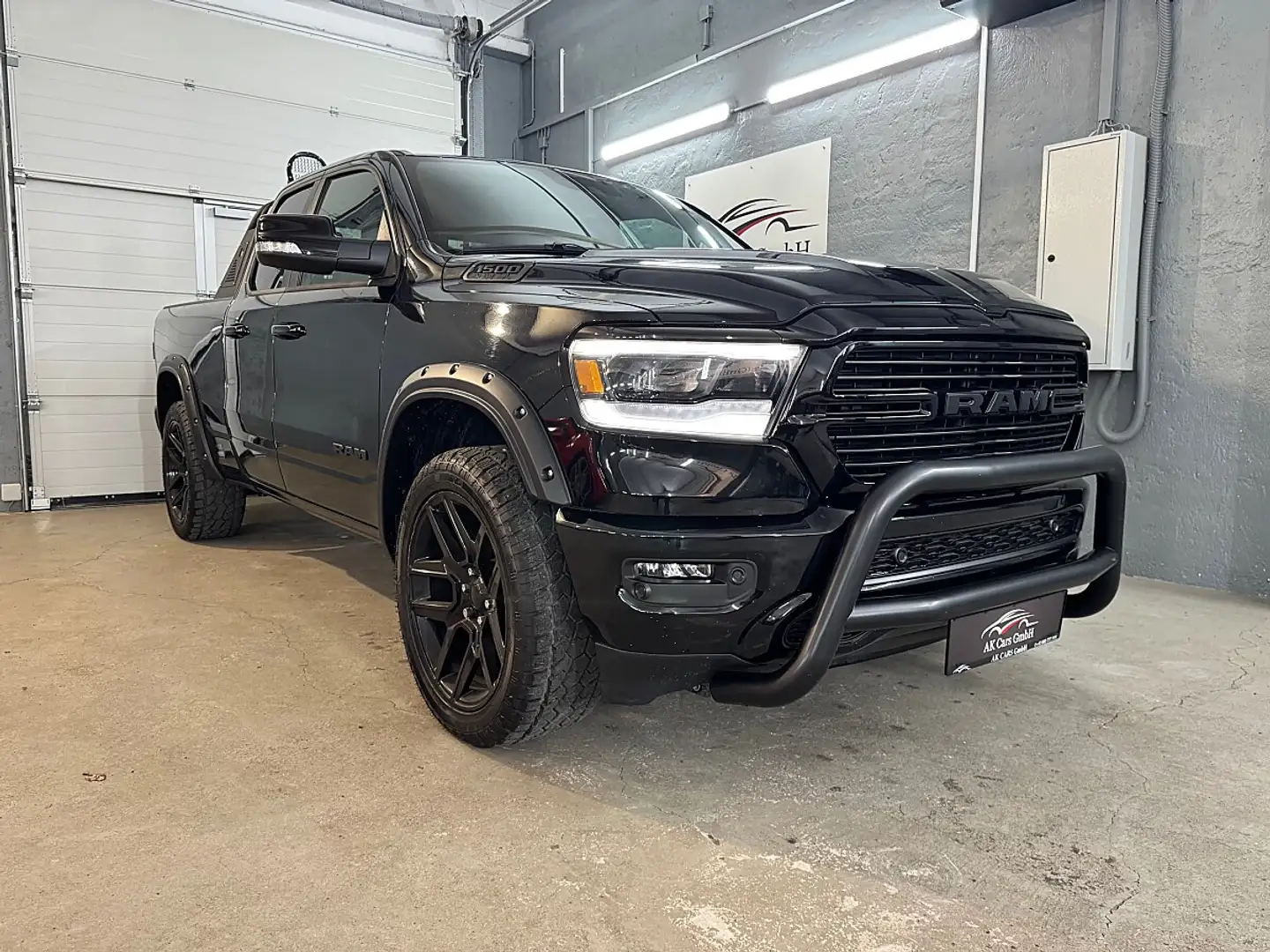 RAM 1500 Ram 1500 Quad Cab Schwarz - 1