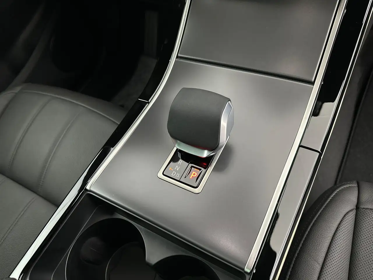 Land Rover Range Rover Evoque 2026 — фото 10