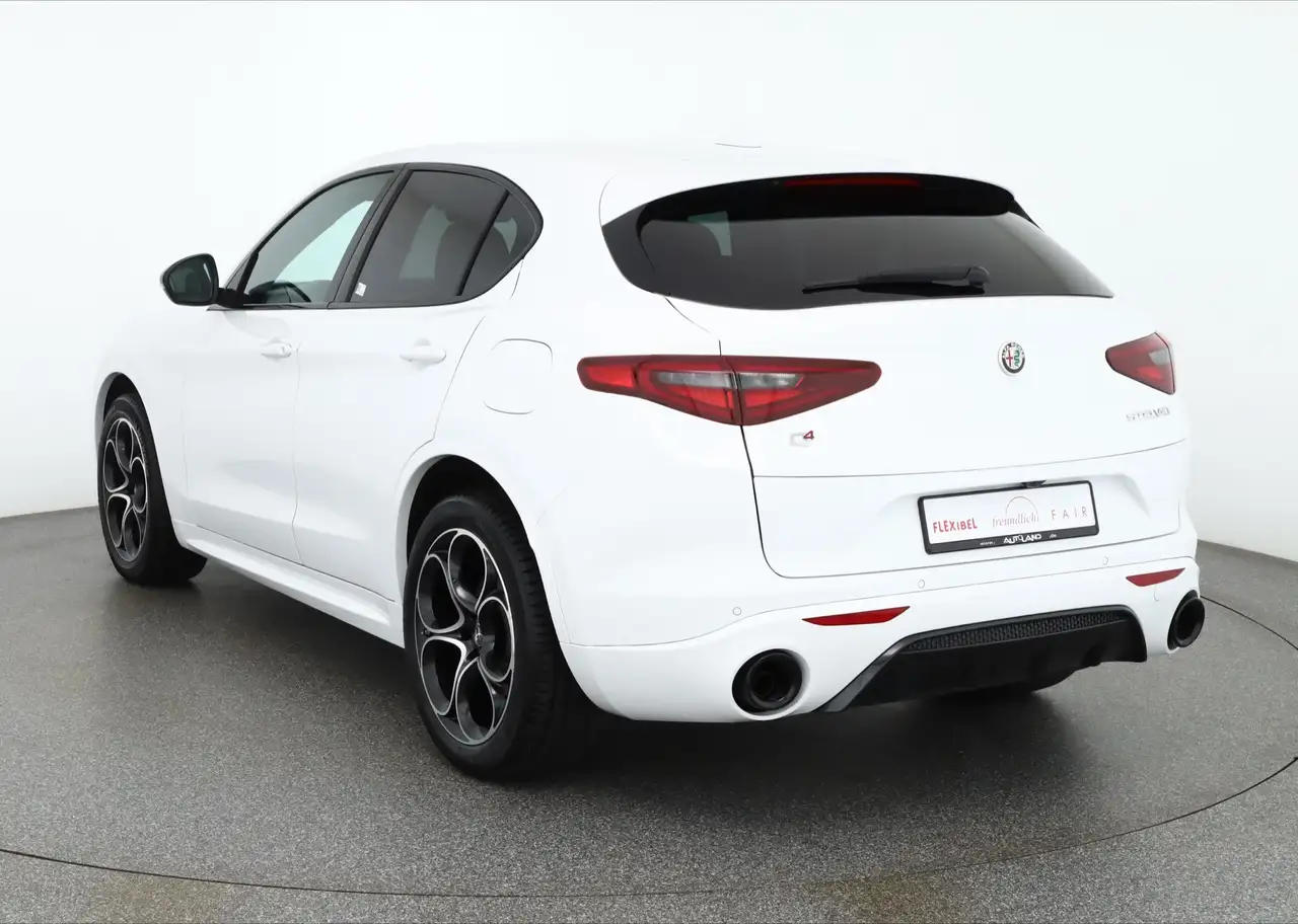 Alfa Romeo Stelvio 2022