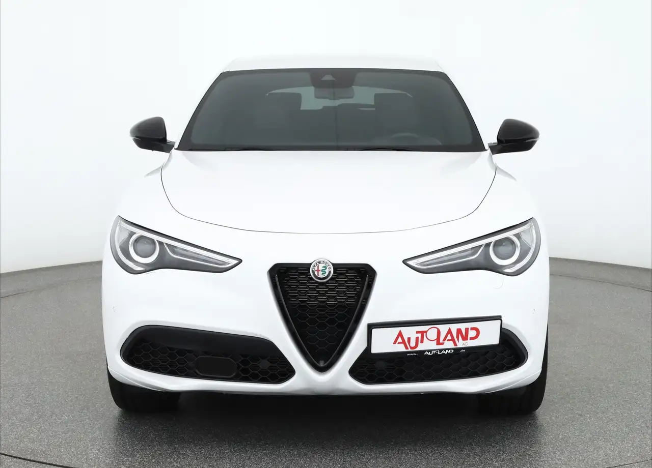 Alfa Romeo Stelvio 2022 — фото 8