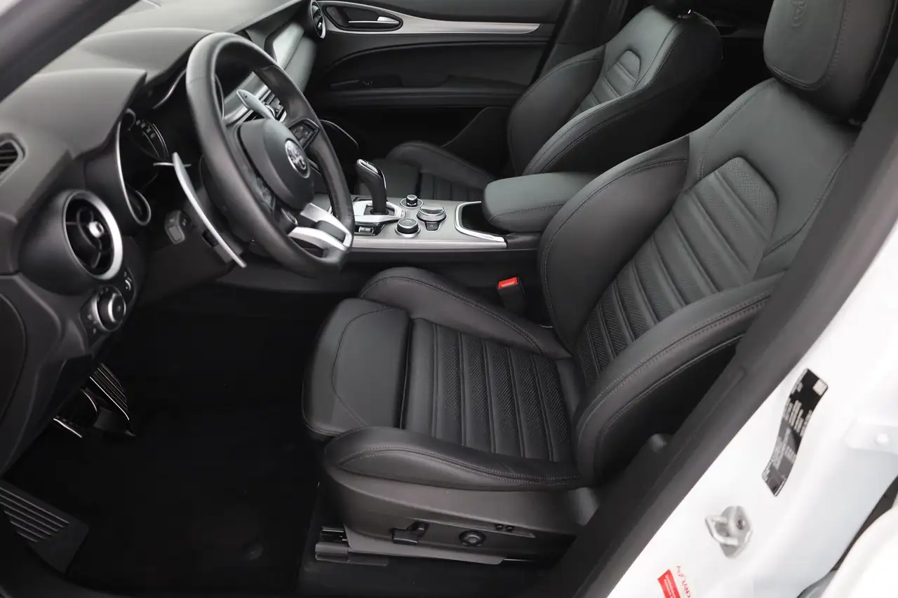 Alfa Romeo Stelvio 2022 — фото 22