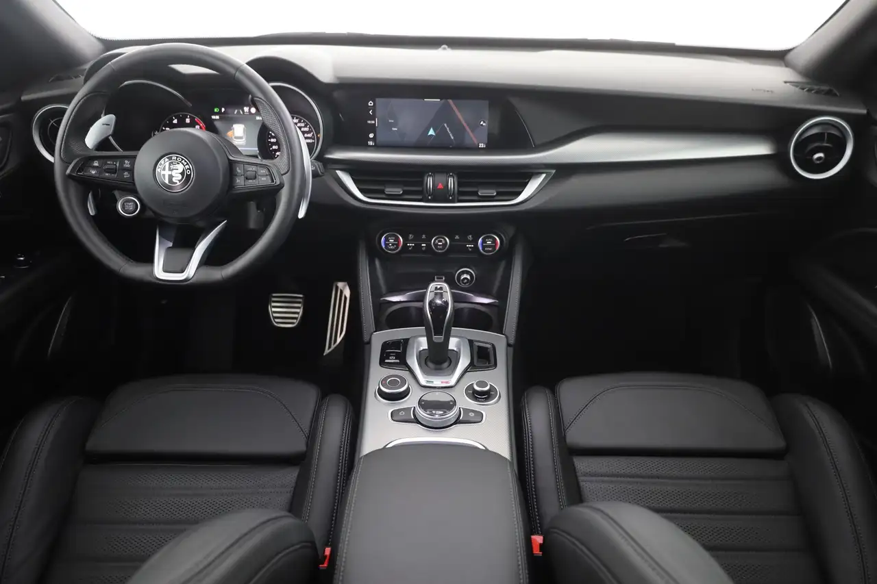 Alfa Romeo Stelvio 2022 — фото 9