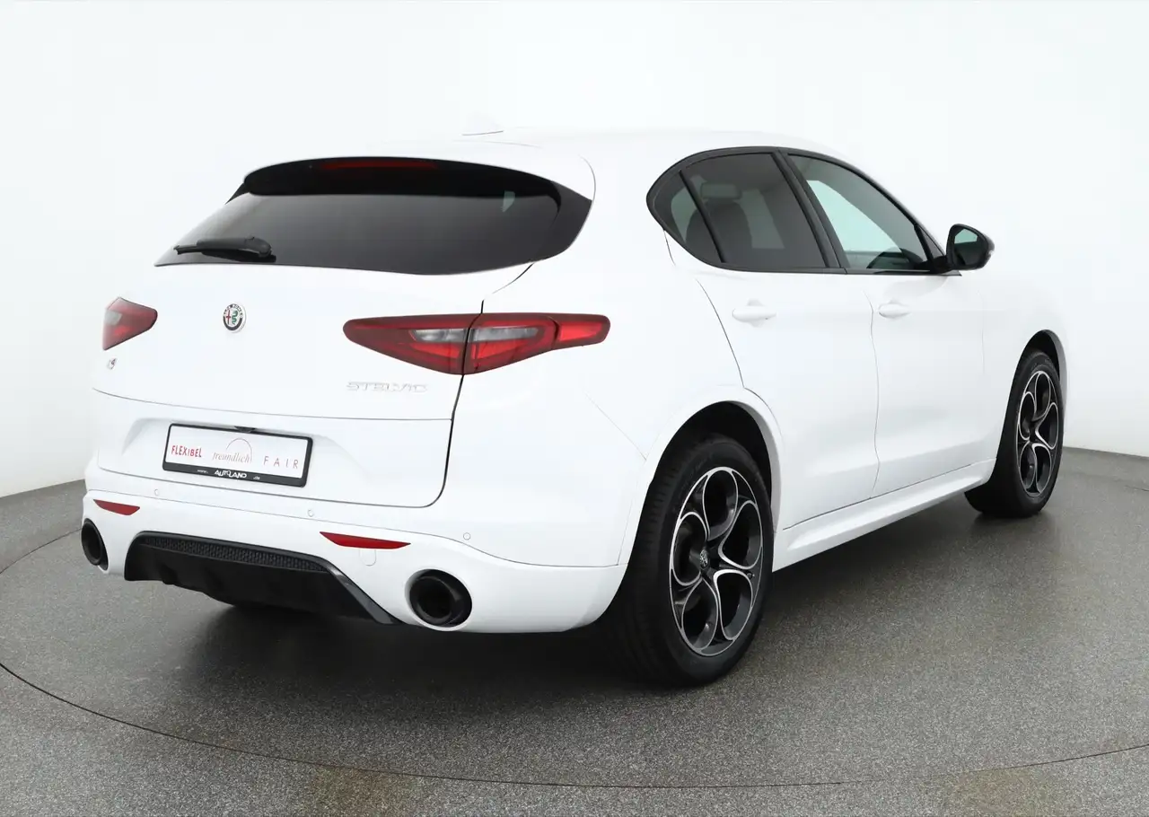 Alfa Romeo Stelvio 2022