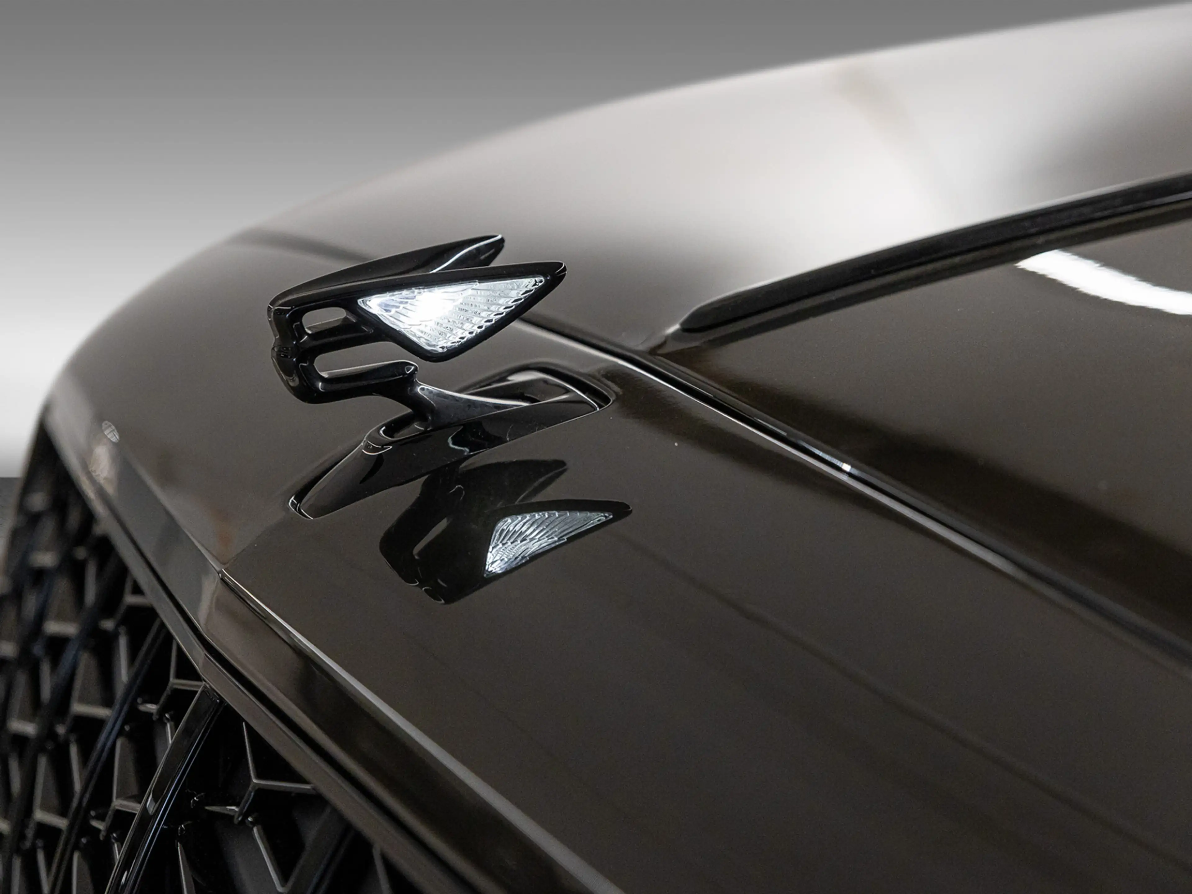 Bentley Flying Spur Azure V8 Hybrid MY2027 | Coming soon — photo 9