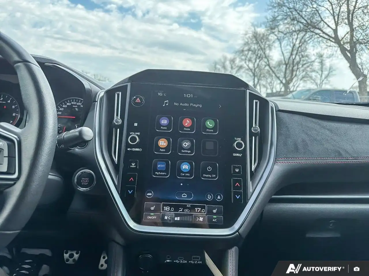 Subaru WRX снимка Subaru WRX