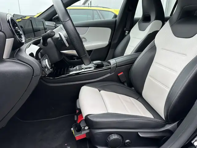 Mercedes-Benz Cla Class view 10