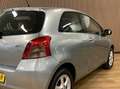 Toyota Yaris 1.0 VVTi + Gris - thumbnail 4