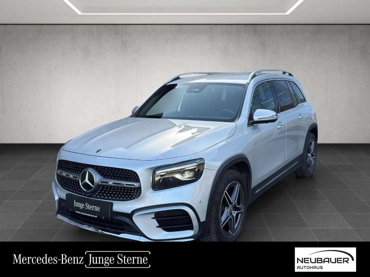 Mercedes-Benz GLB 220 d 4MATIC AMG Line KeyGo PTS Shz Ambi Grau - 1