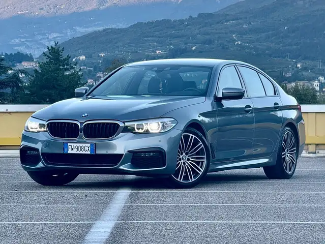 BMW 520 Serie 5 G30 Berlina 520d xdrive Msport