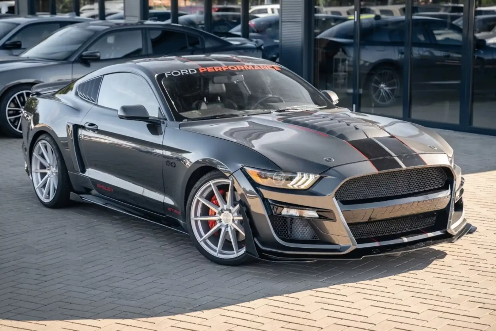 Ford Mustang Shelby V8 5.2 GT500 Gris - 2