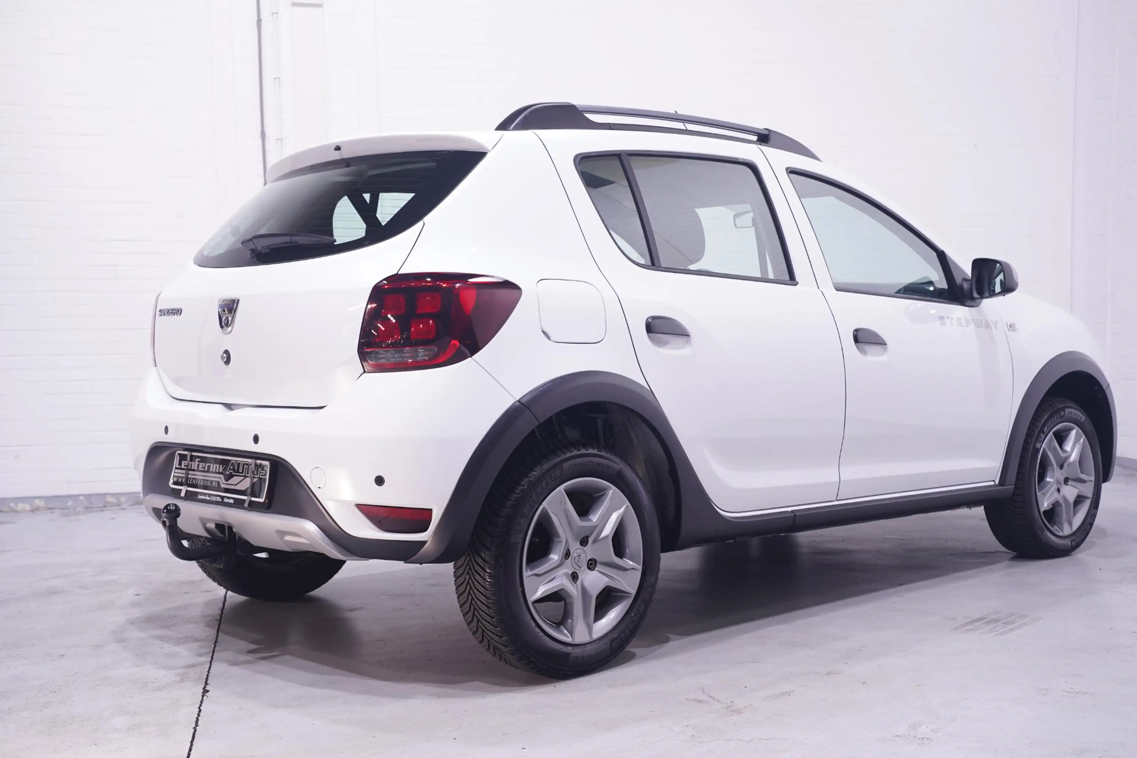 Dacia Sandero 0.9 TCe SL Stepway NAP Navi Camera PDC Trekhaak — photo 9