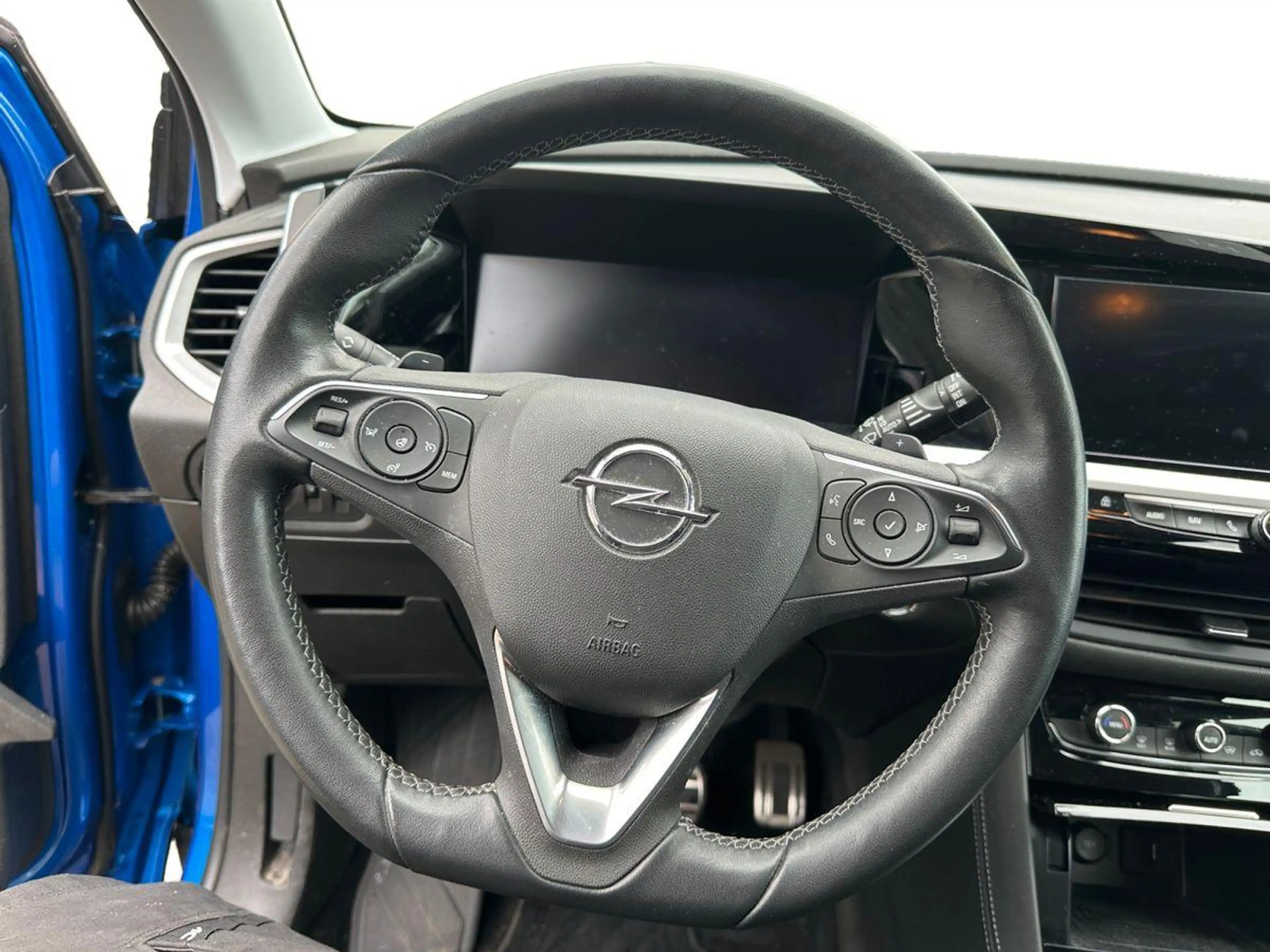 Opel Grandland GS Line Metallic — photo 7