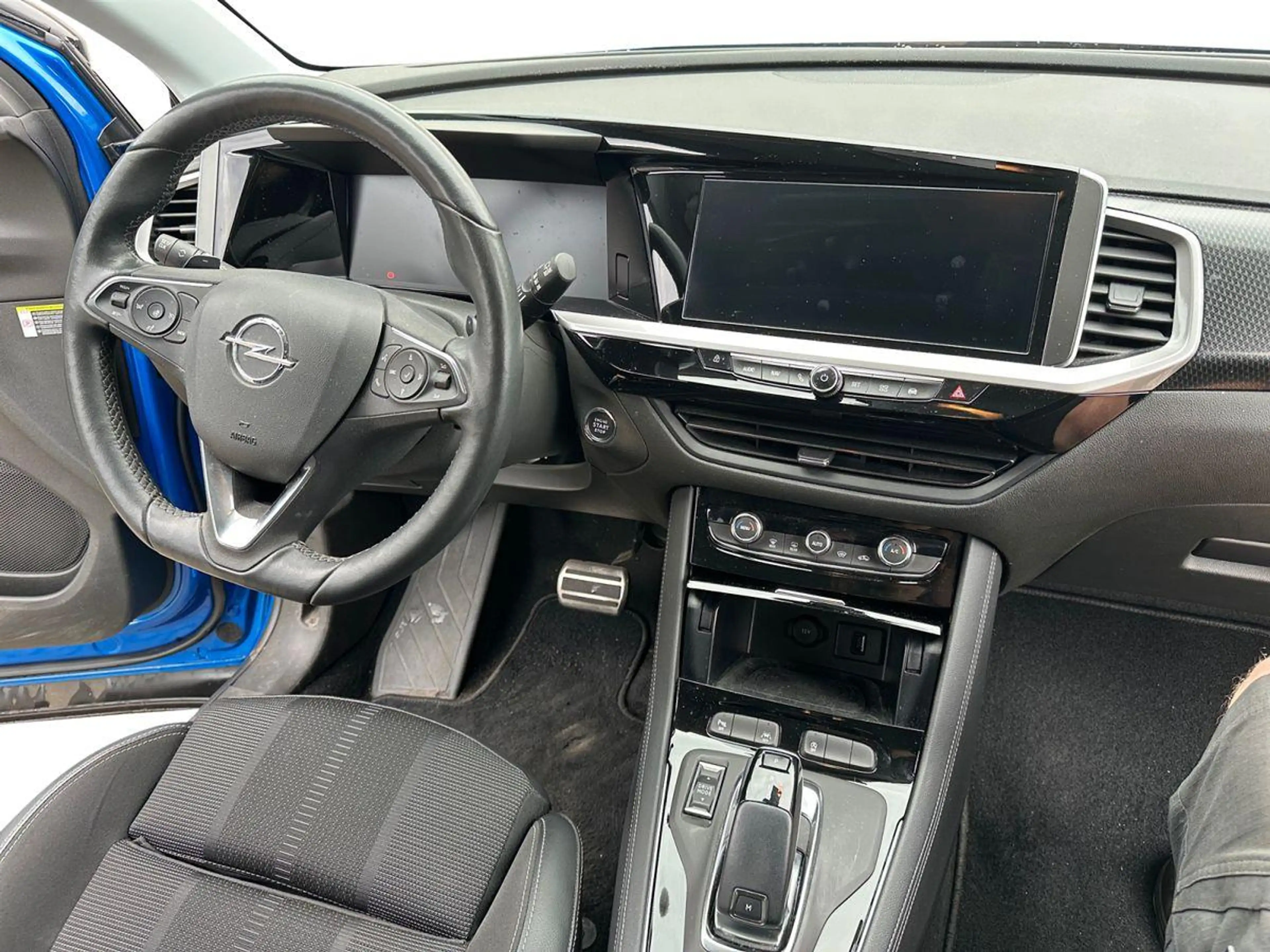 Opel Grandland GS Line Metallic — photo 15