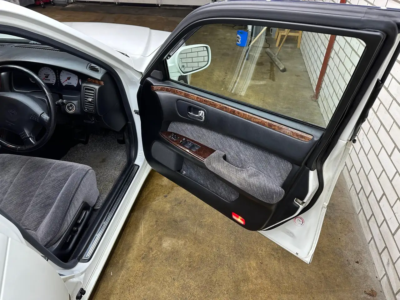 Nissan cima y33 grand touring, foto 8