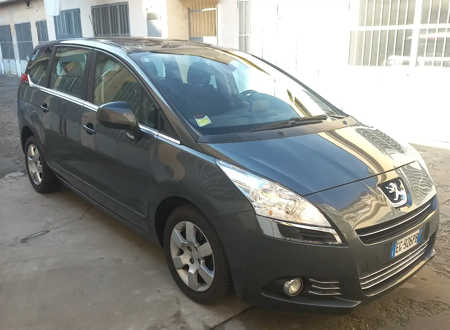 Peugeot 5008 5008 I 2011 2.0 hdi 16v Business Grigio - 2