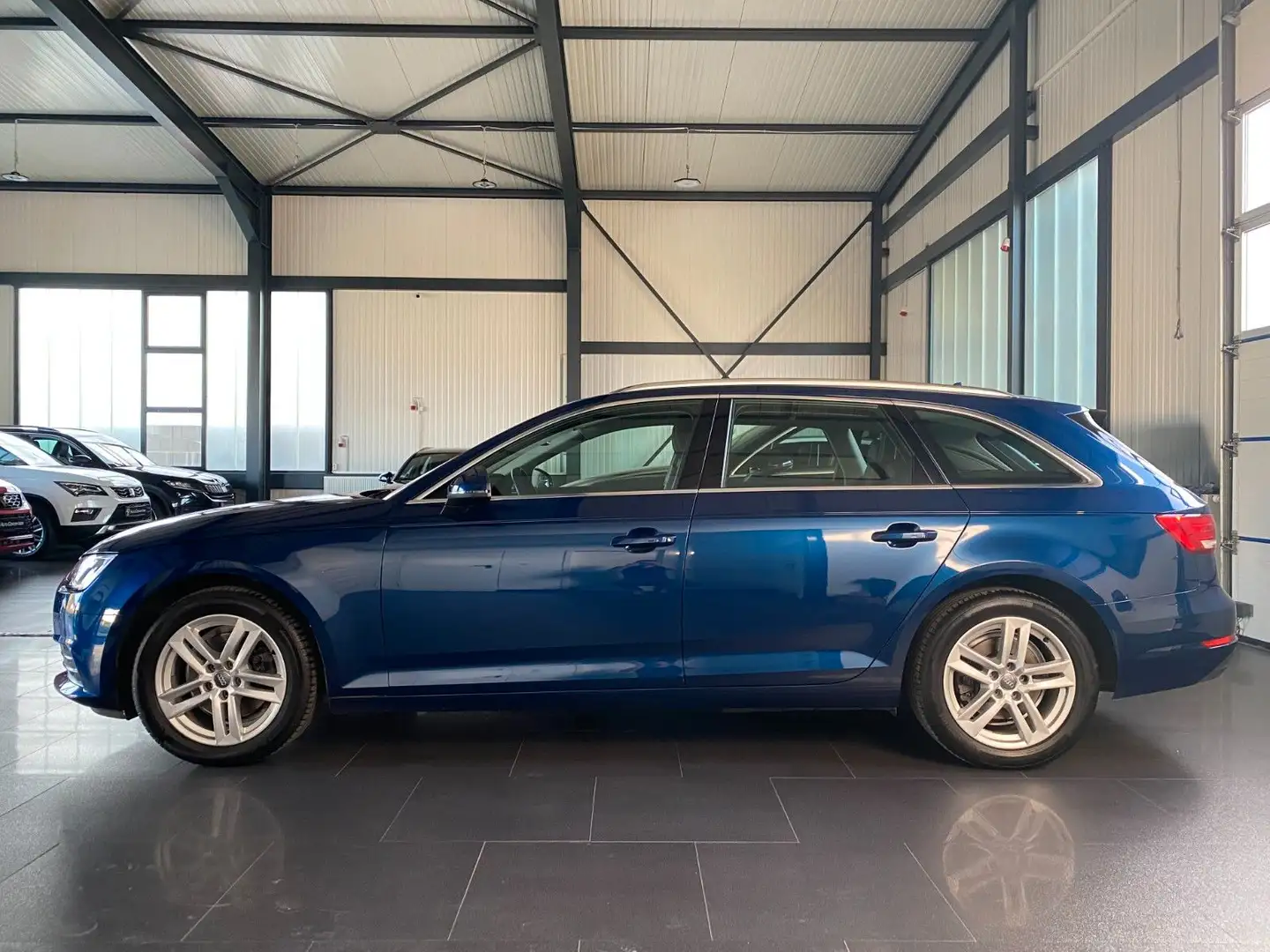 Audi A4 Avant sport | S-TRONIC | NAVI | SPORTSITZE | Blauw - 2