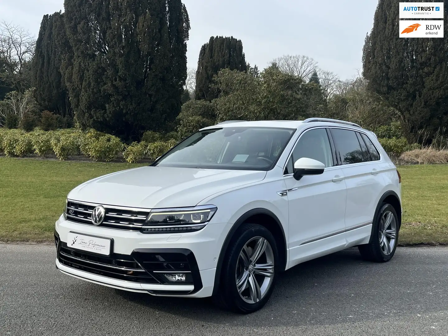 Volkswagen Tiguan 2.0 TSI 4Motion Highline R-line HUD DSG Wit - 1