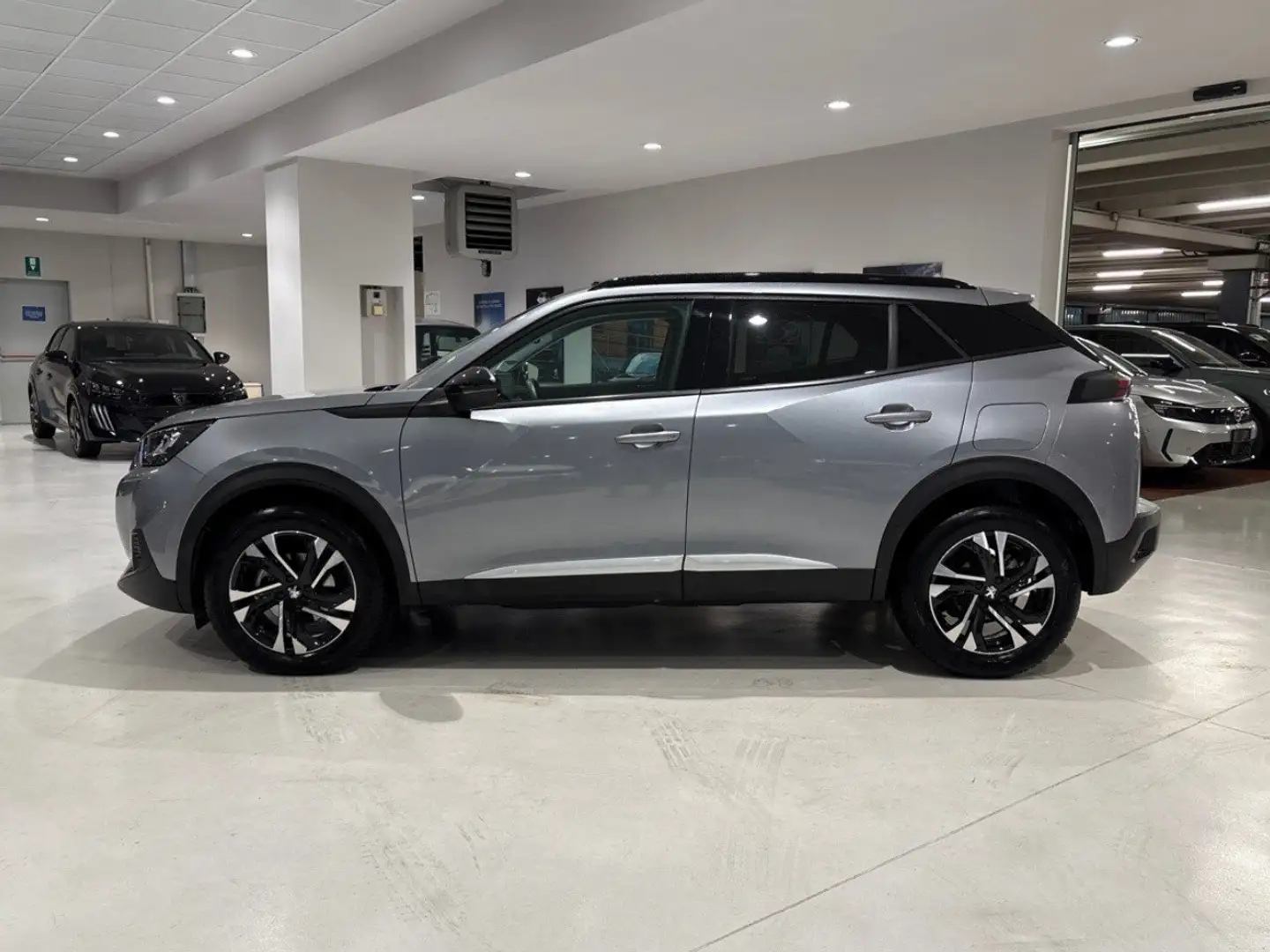 Peugeot 2008 PureTech 100 Allure Pack S/S Grigio - 2
