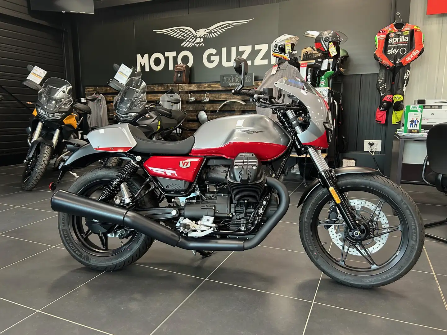 Moto Guzzi V 7 Gris - 1