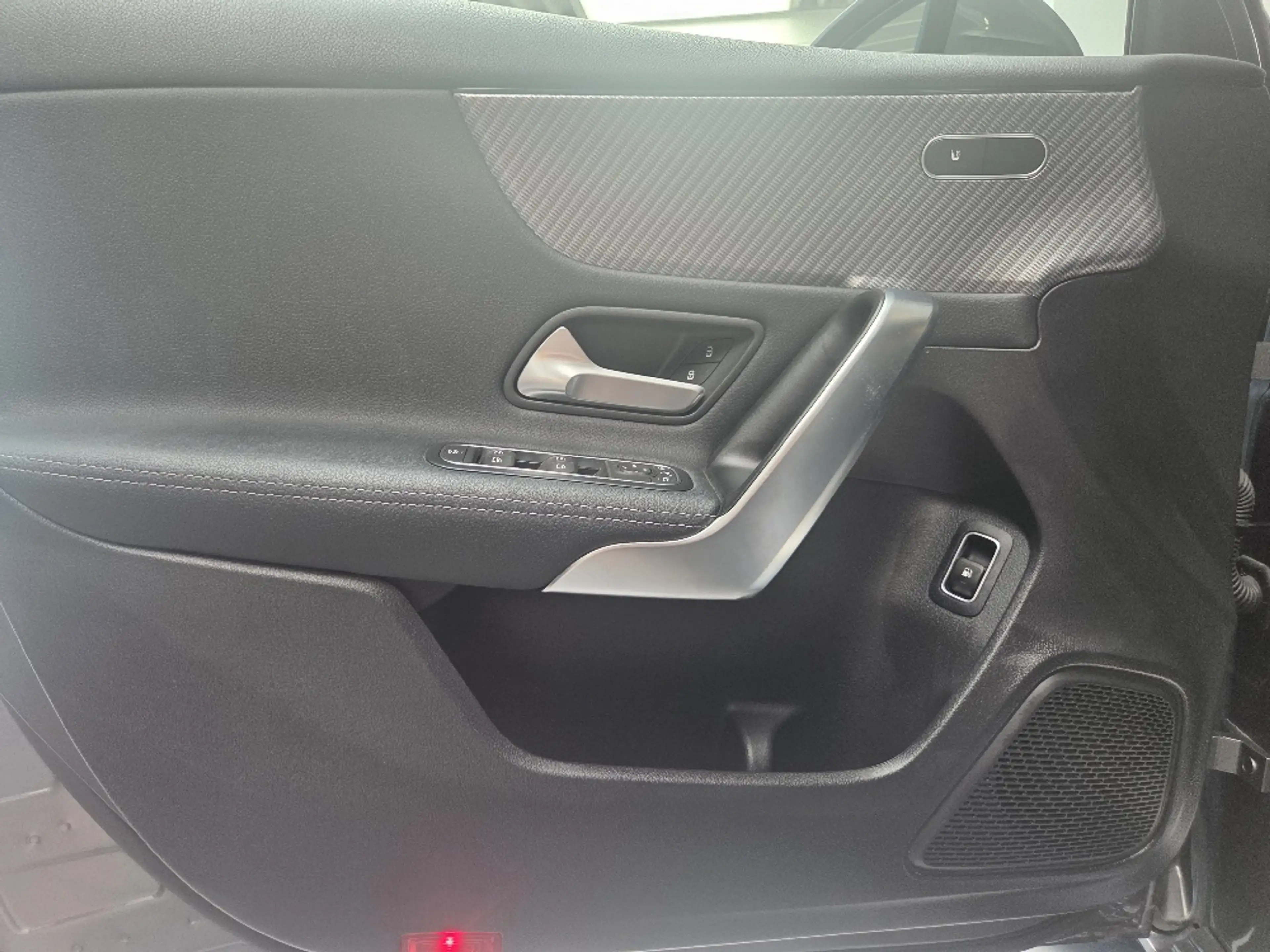 Mercedes-Benz A 250 A 250 e URBAN-PROGRESSIVE — photo 6
