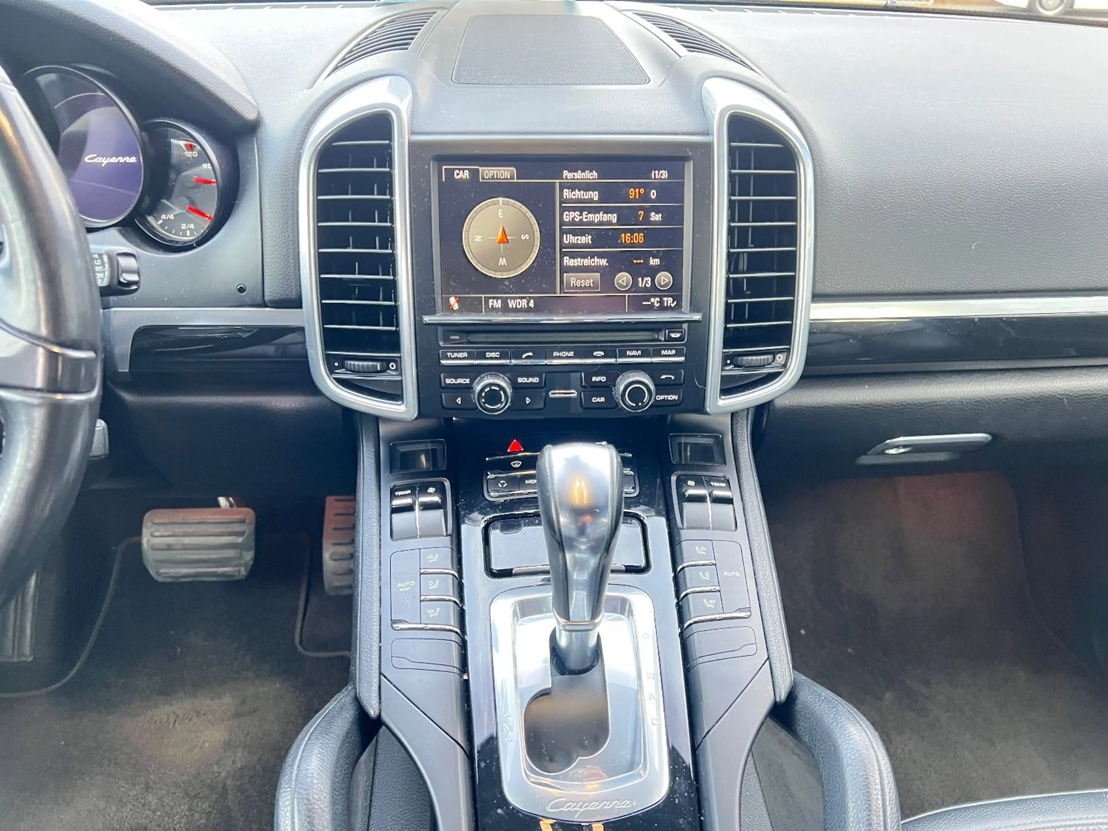 Porsche Cayenne Basis — photo 11