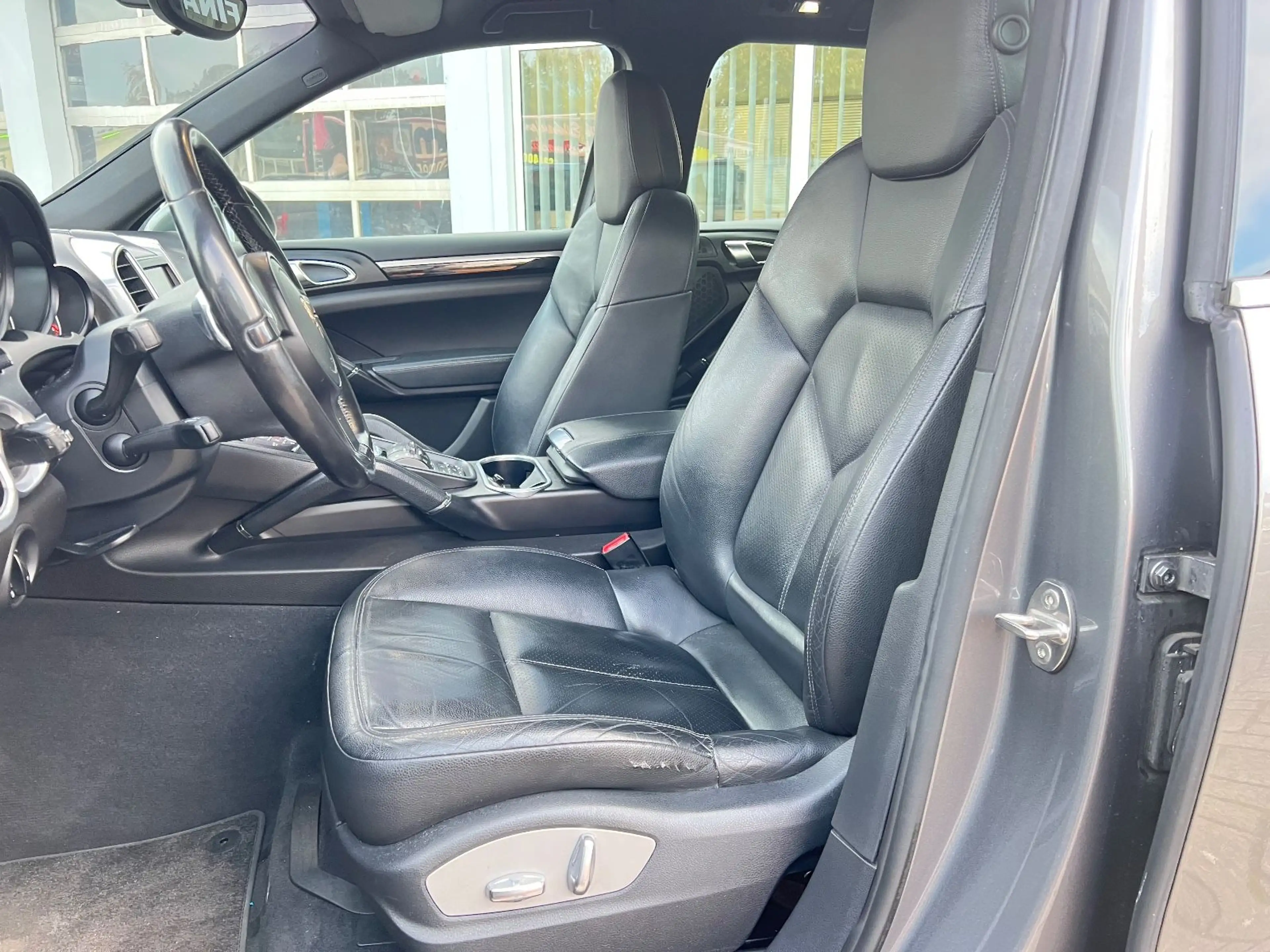 Porsche Cayenne Basis — photo 7