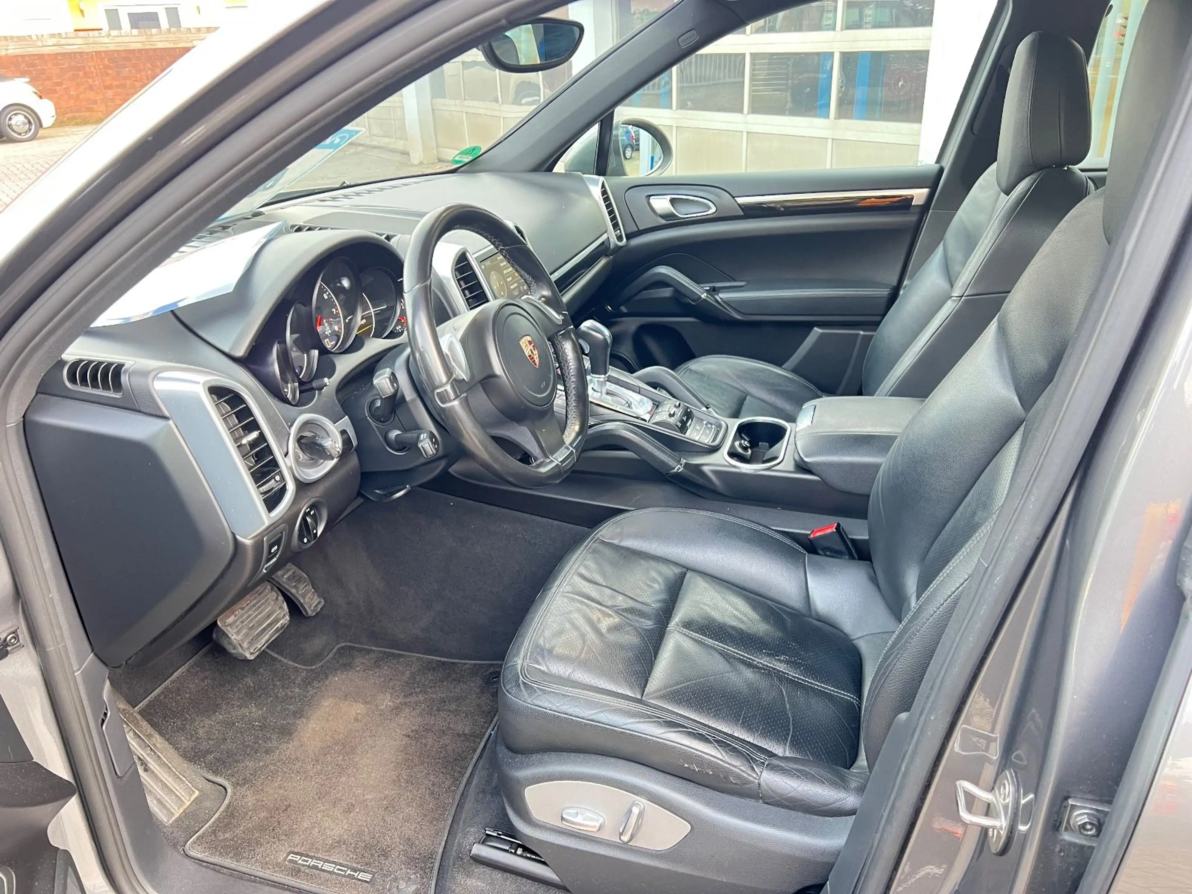 Porsche Cayenne Basis — photo 8