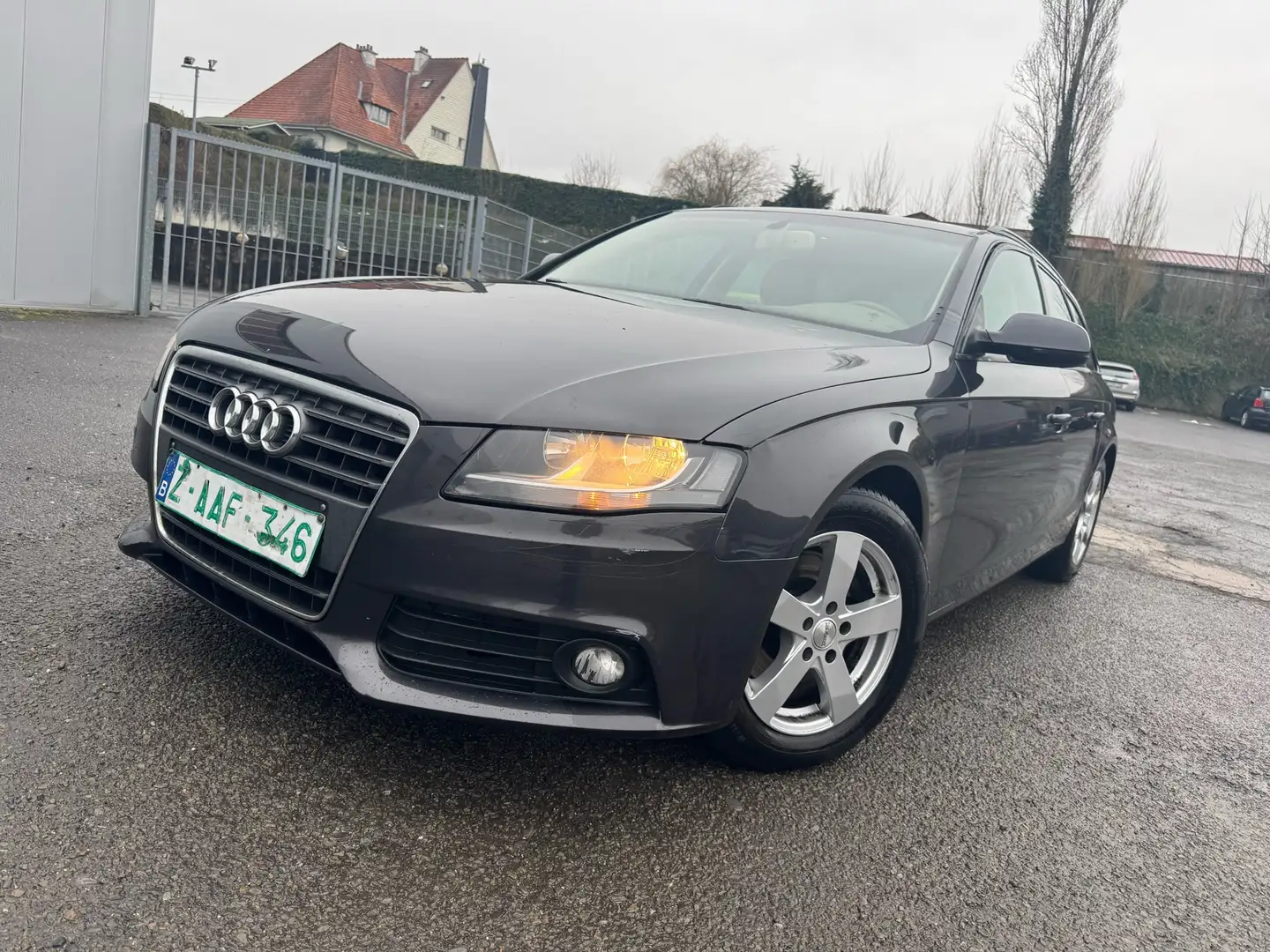 Audi A4 Avant 2.0 TDI 120g DPF Attraction Gris - 1