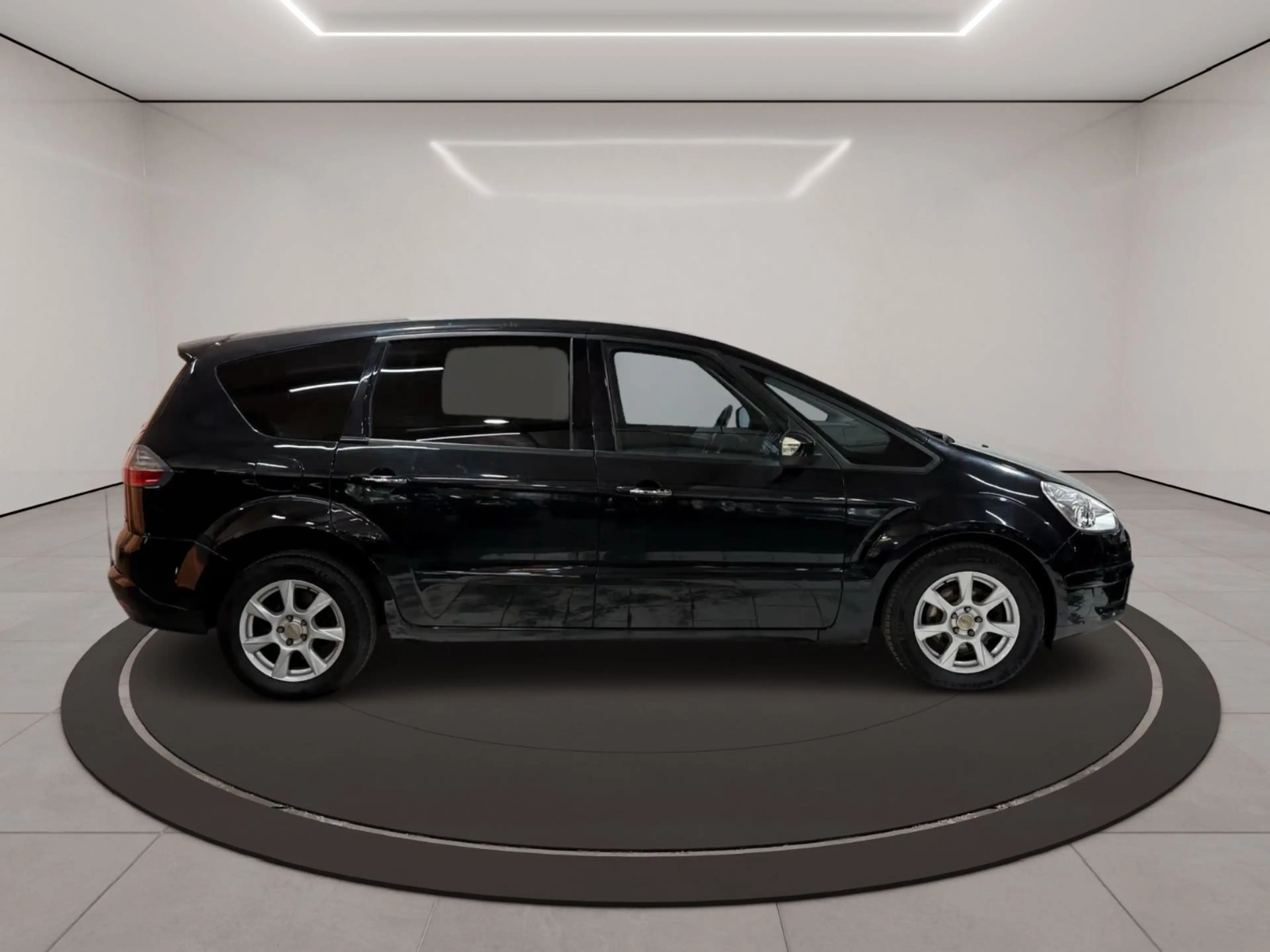Ford S-Max S-MAX Titanium / 7 Sitzer — photo 9