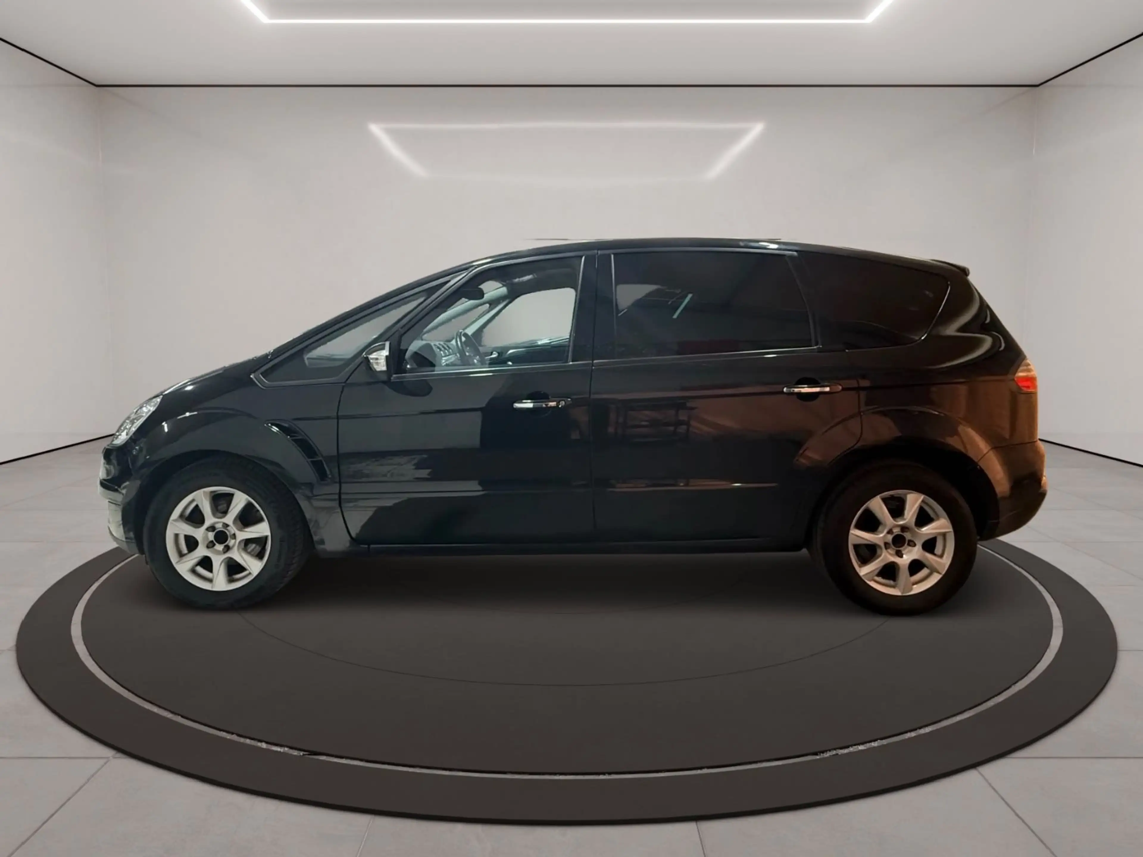 Ford S-Max S-MAX Titanium / 7 Sitzer — photo 5