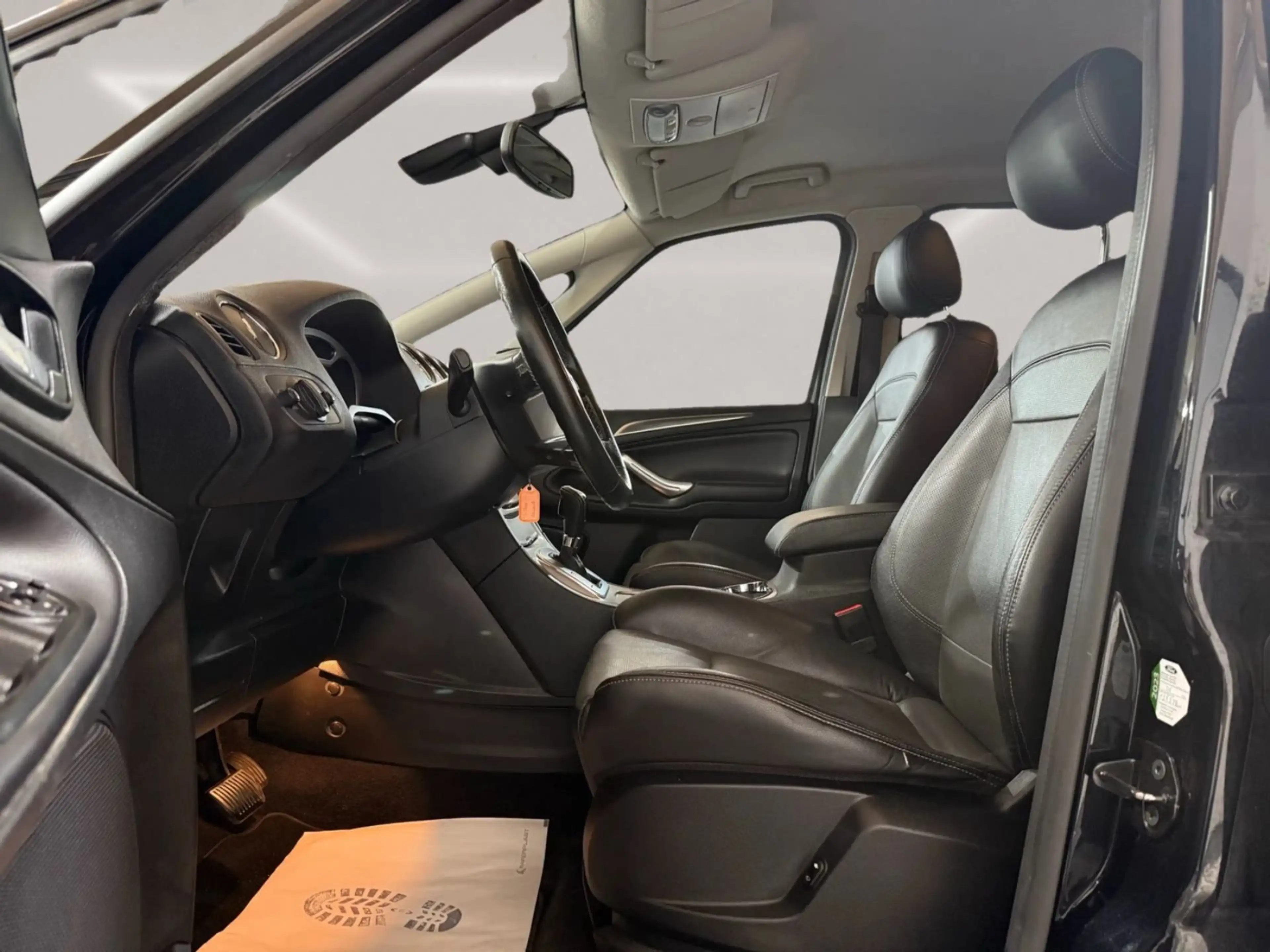Ford S-Max S-MAX Titanium / 7 Sitzer — photo 13