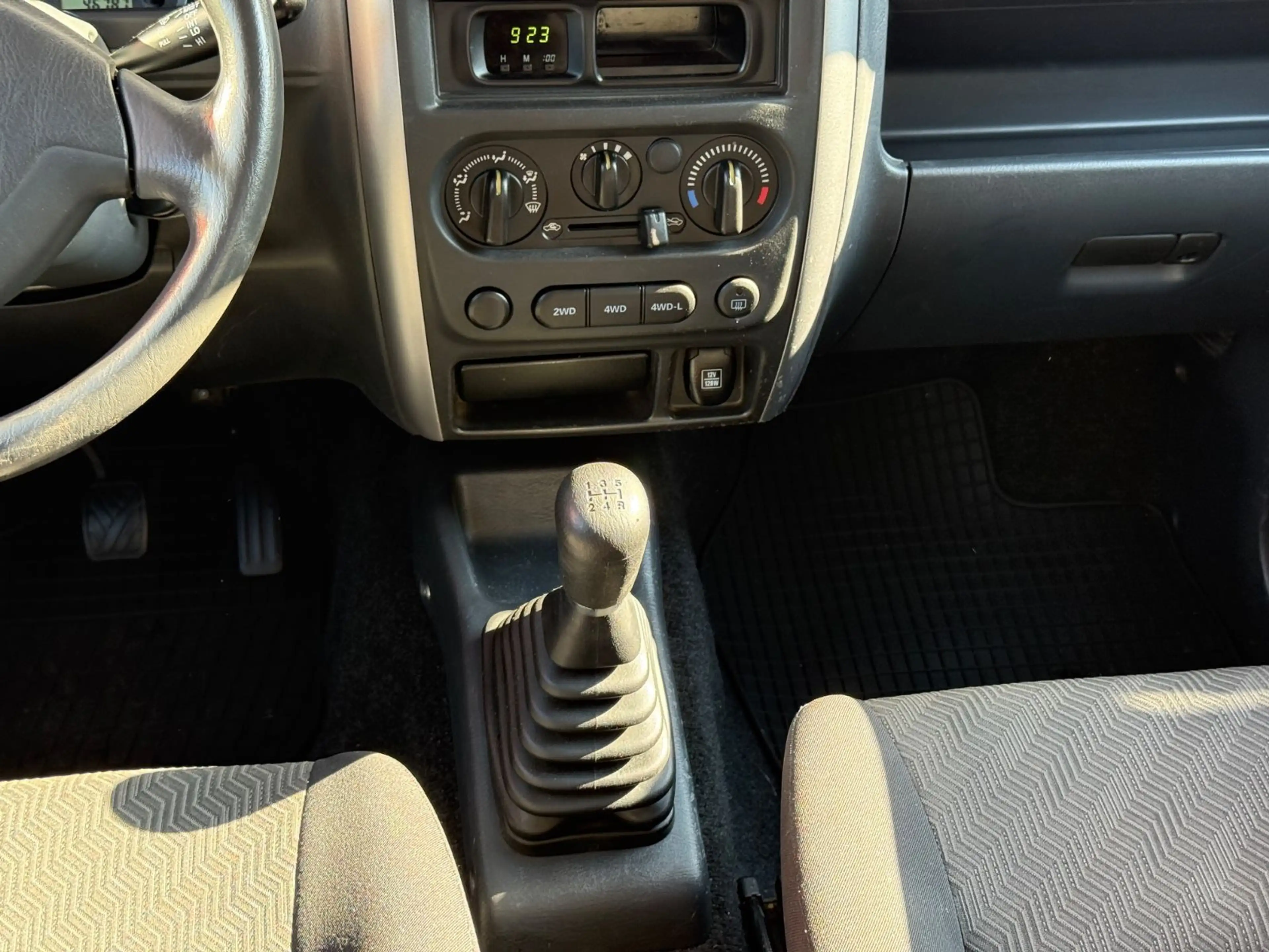 Suzuki Jimny RANGER 4x4 KEIN ROST AHK TOP — photo 12