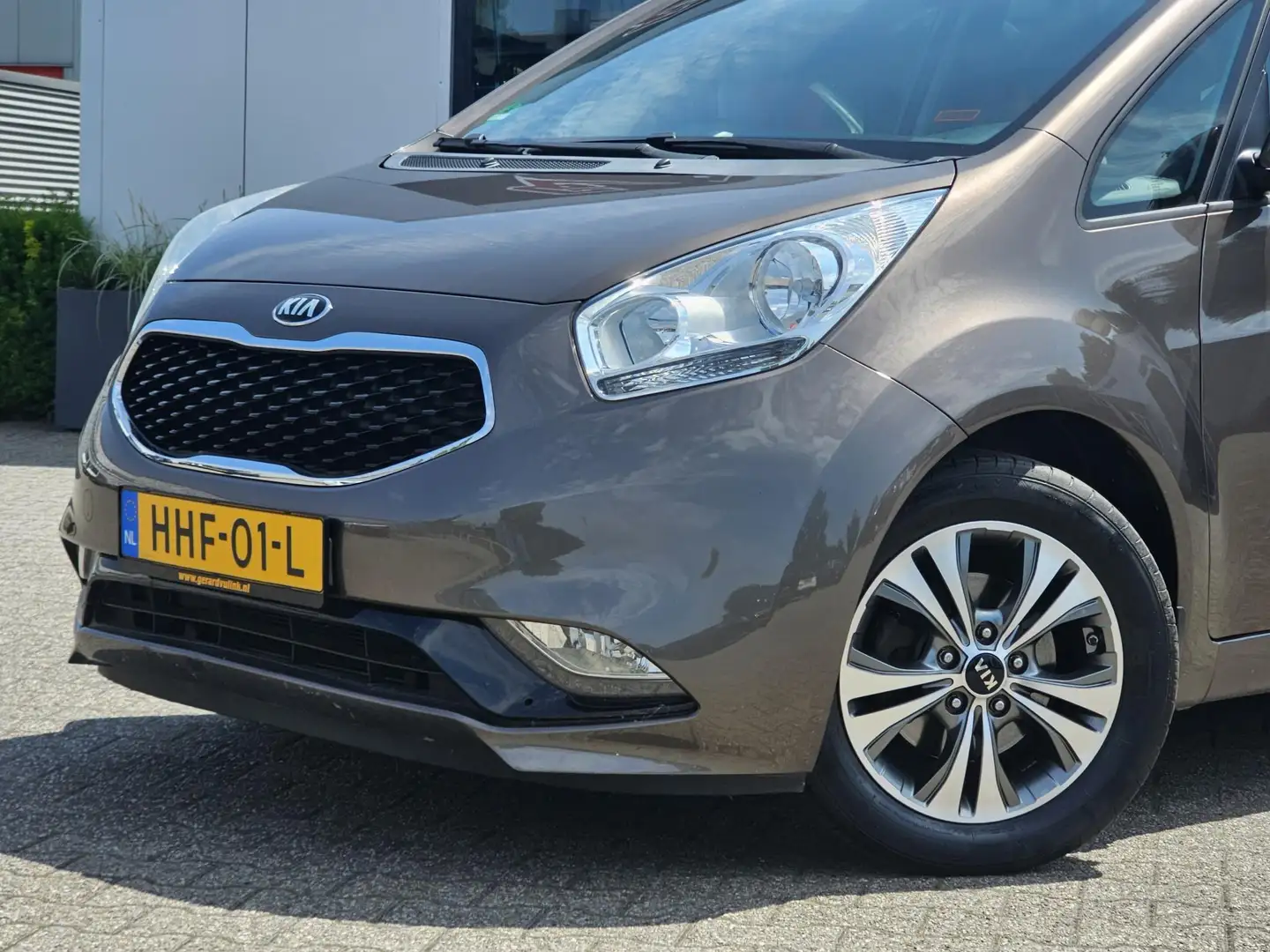 Kia Venga 1.6 CVVT AUTOMAAT DynamicPLusLine PDC CAMERA Bruin - 2